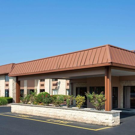 Days Inn By Wyndham Hillsborough Exterior foto