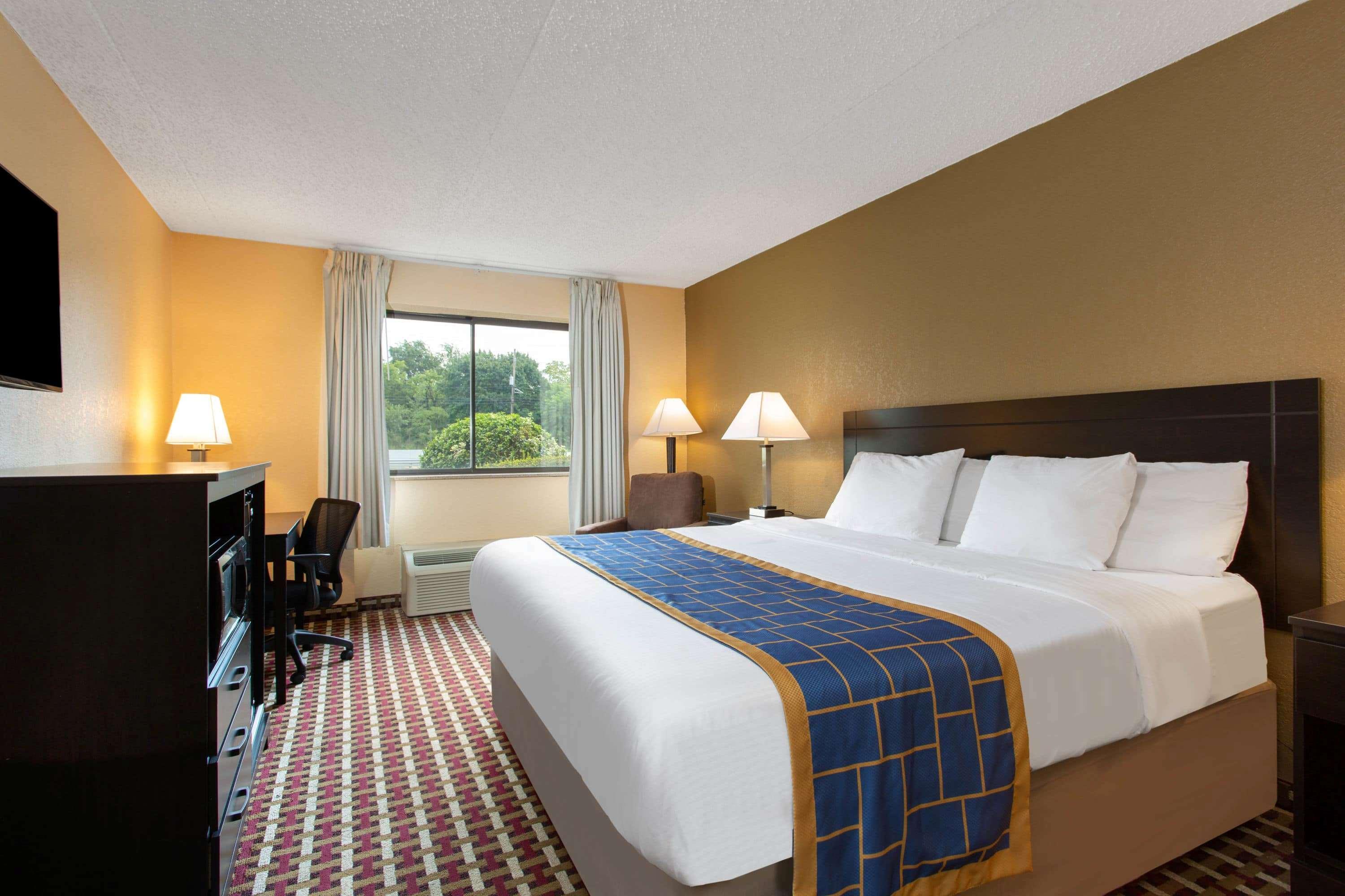 Days Inn By Wyndham Hillsborough Exterior foto