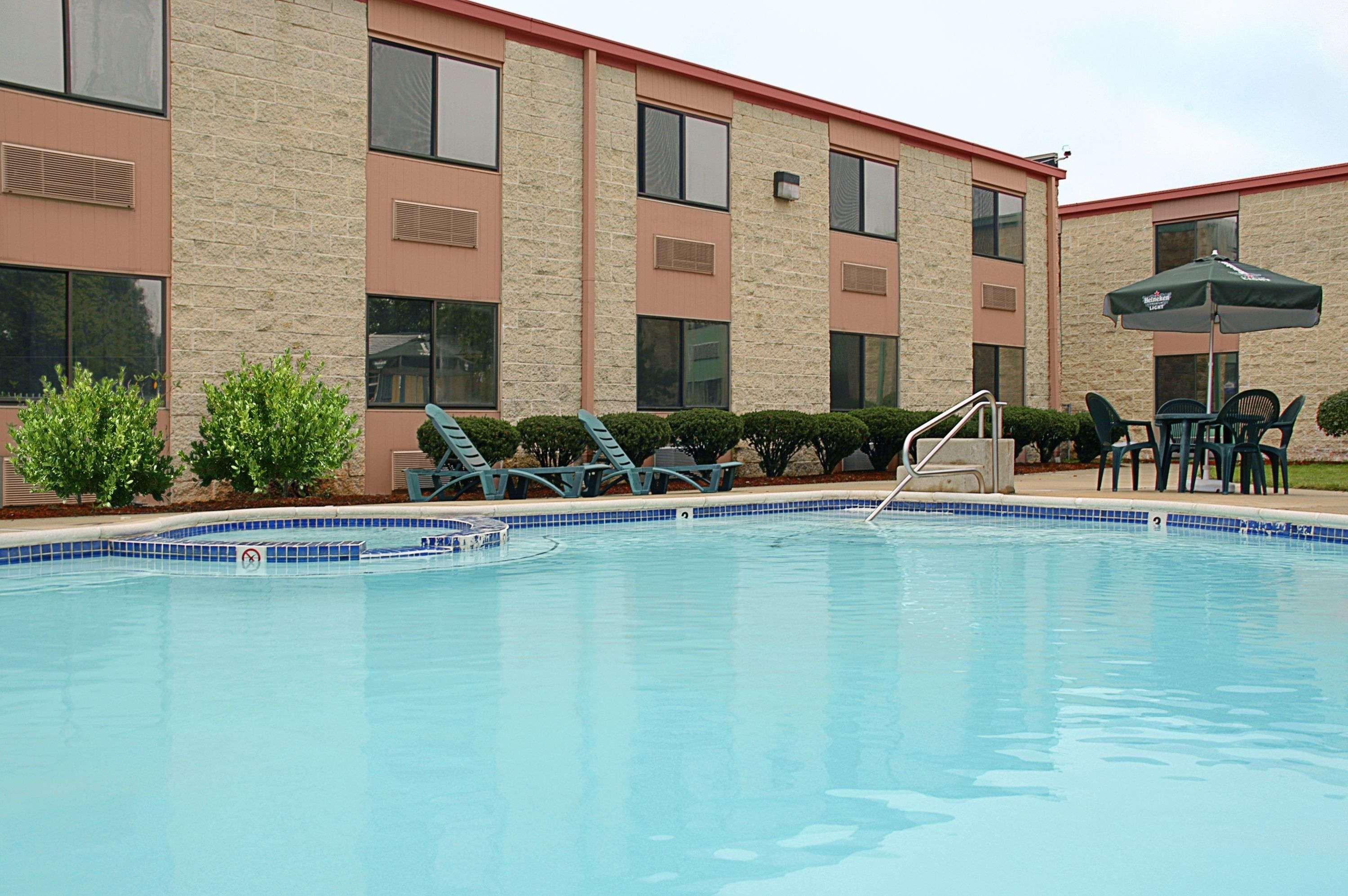 Days Inn By Wyndham Hillsborough Exterior foto